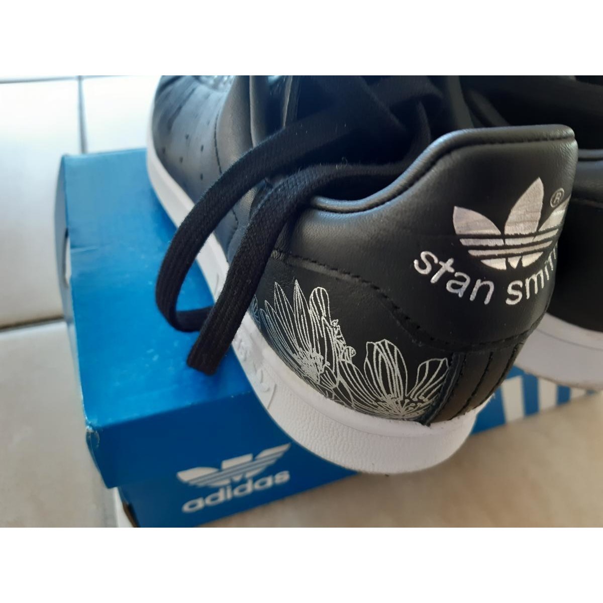 adidas Originals Noir Baskets femme Stan Smith BETpdXIN